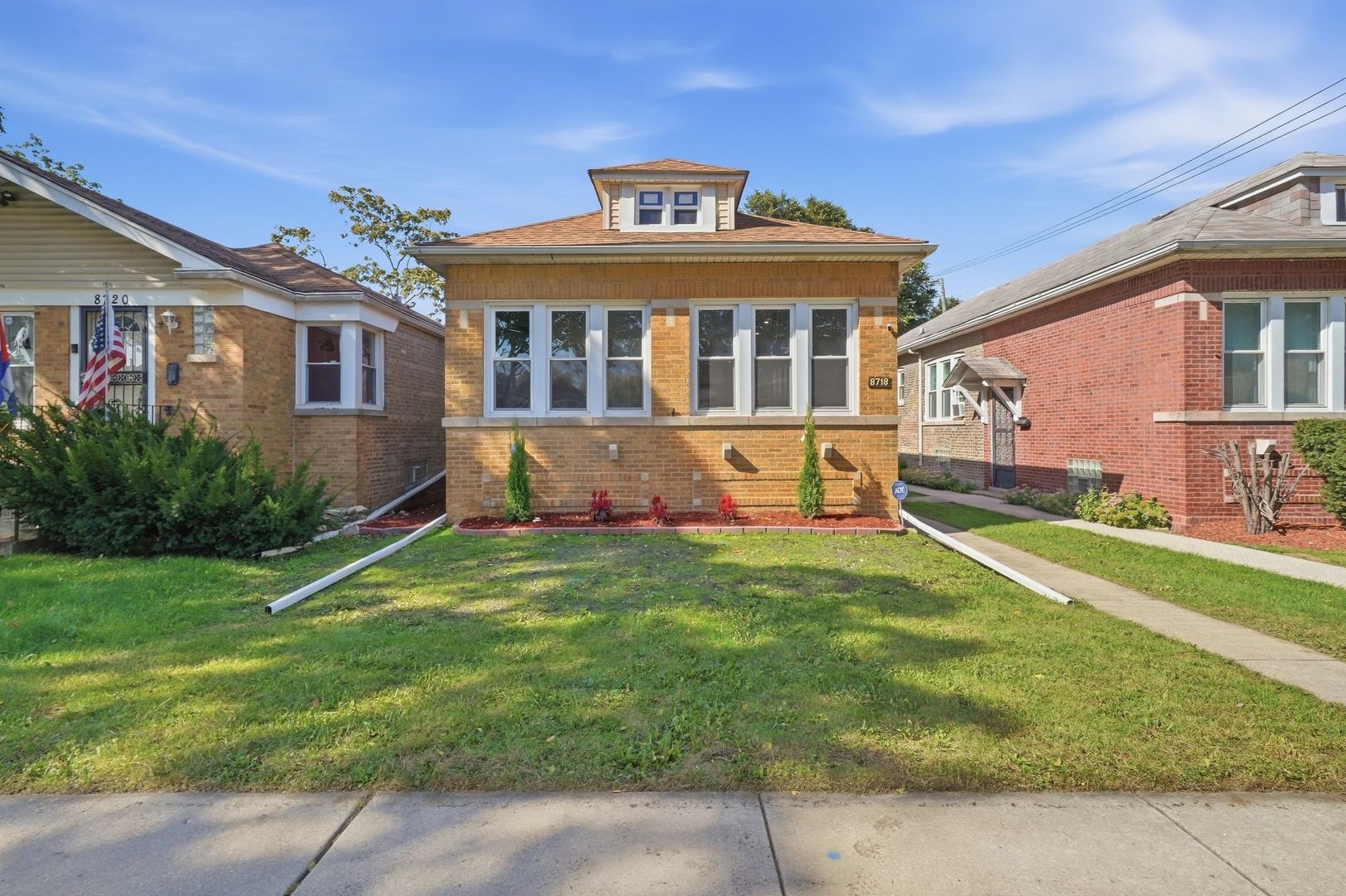 8718 S Euclid Avenue Property Photo 1