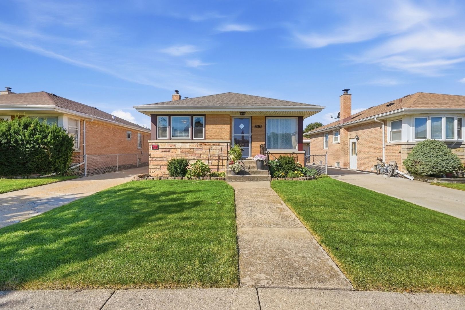 2416 Ernst Street Property Photo 1