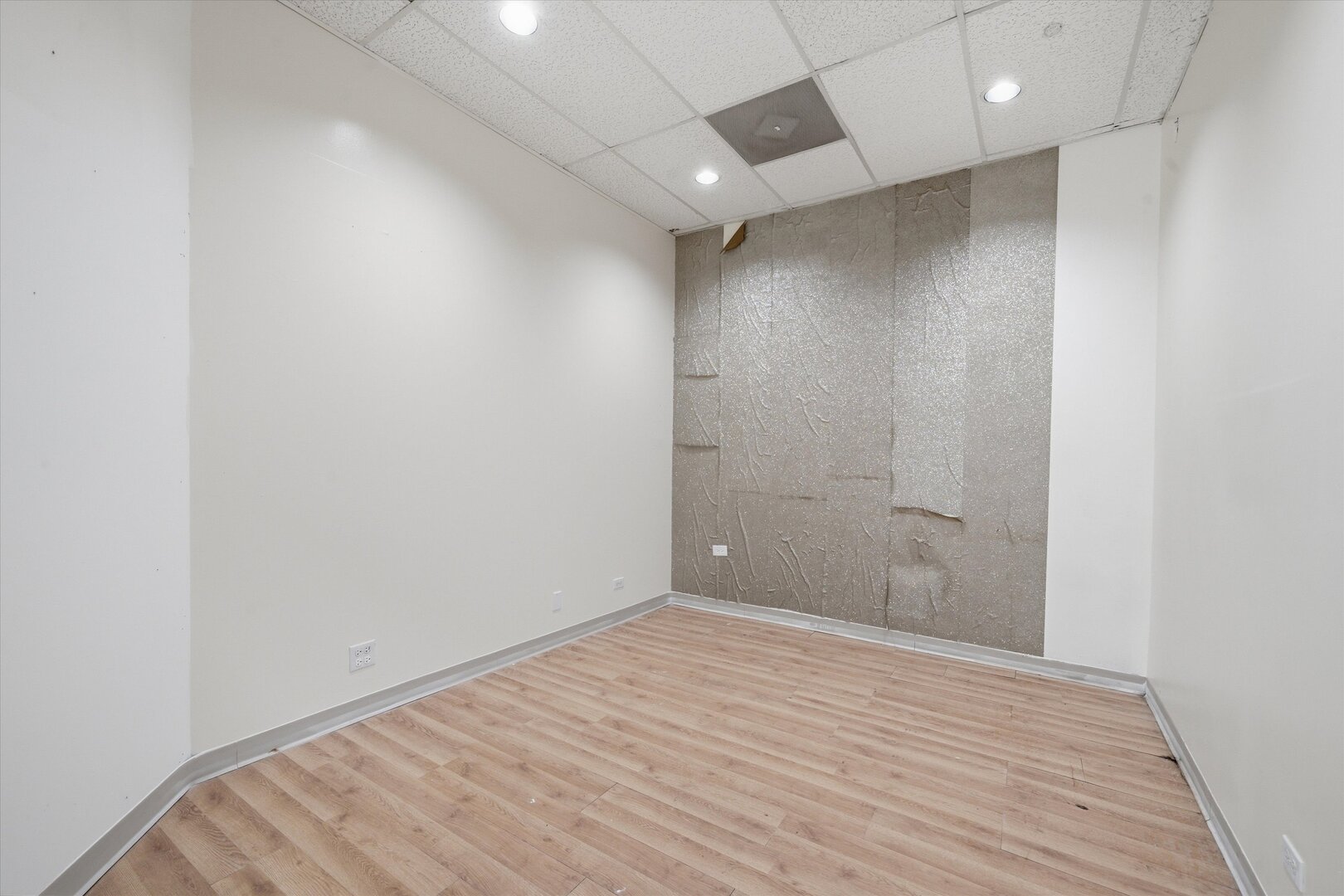 9600-9652 S Pulaski Road 9642 Property Photo 9