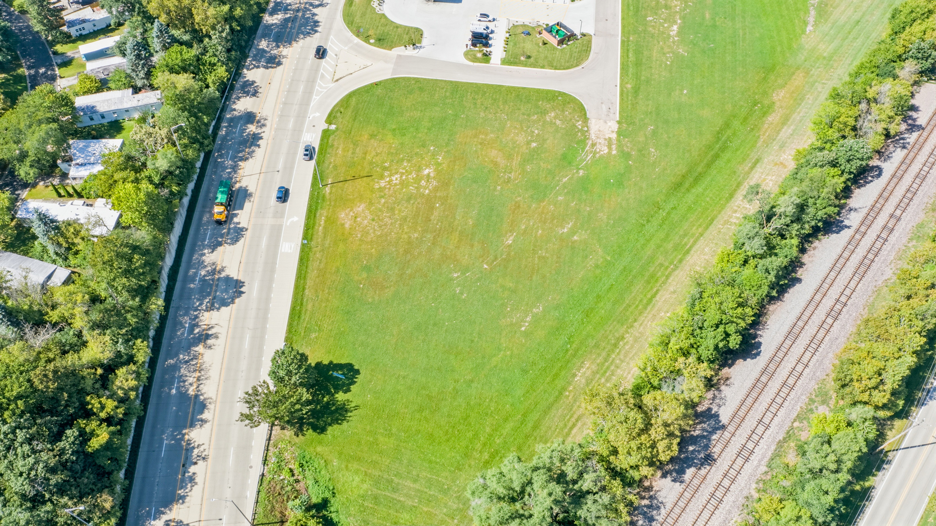 4220 Northwest Highway Property Photo 3