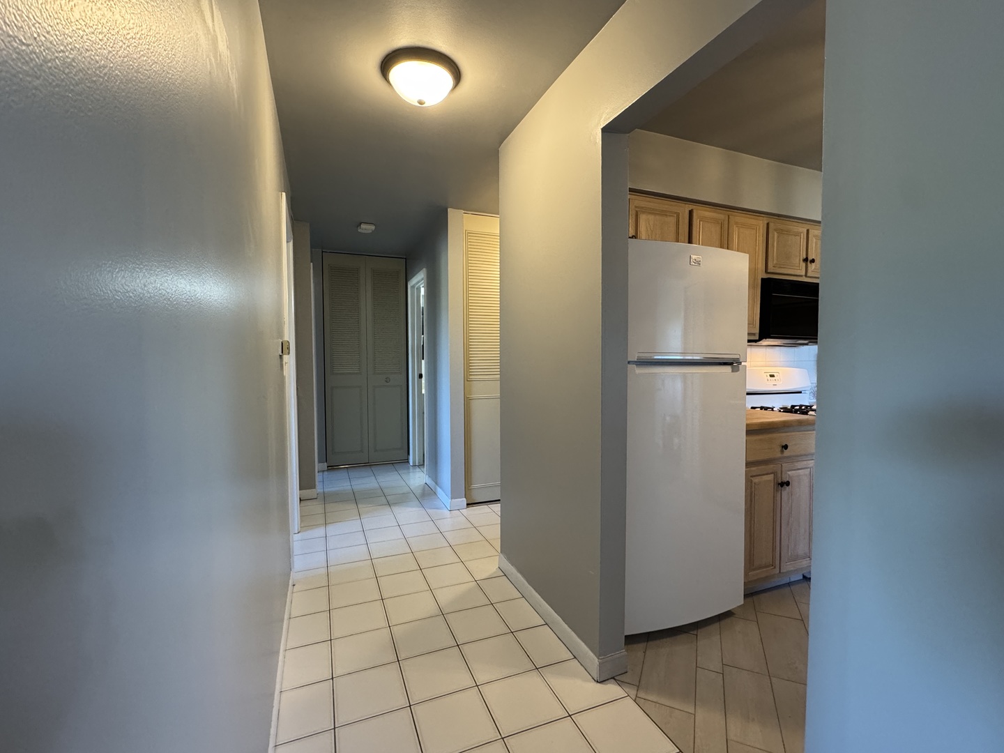 6630 S Brainard Avenue 407 Property Photo 9