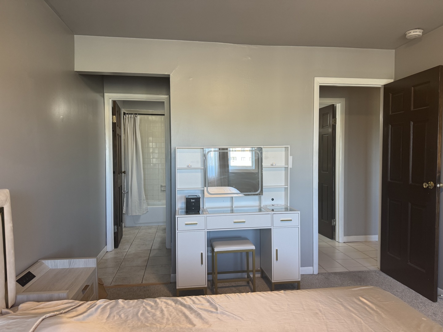 6630 S Brainard Avenue 407 Property Photo 13