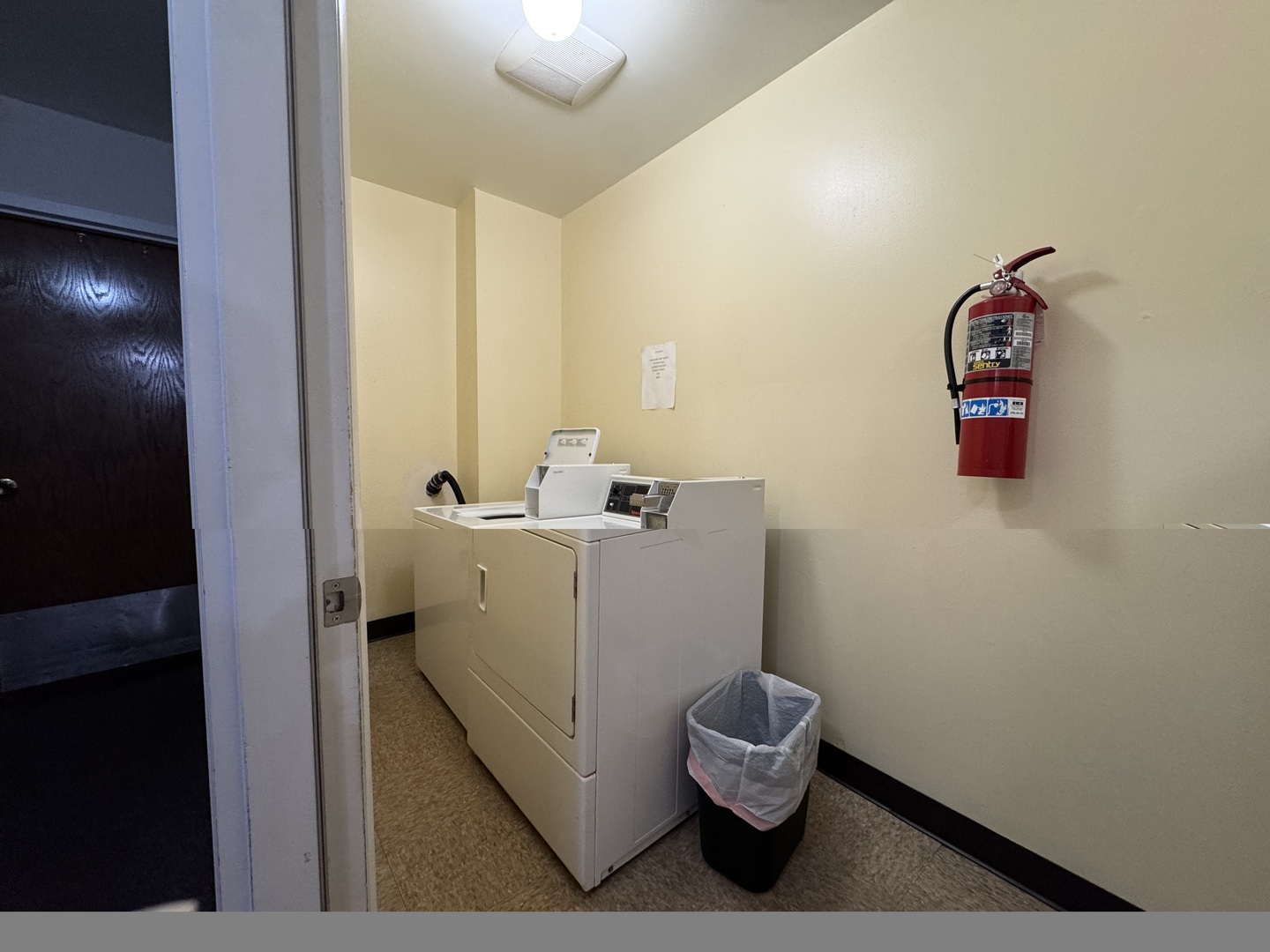 6630 S Brainard Avenue 407 Property Photo 21