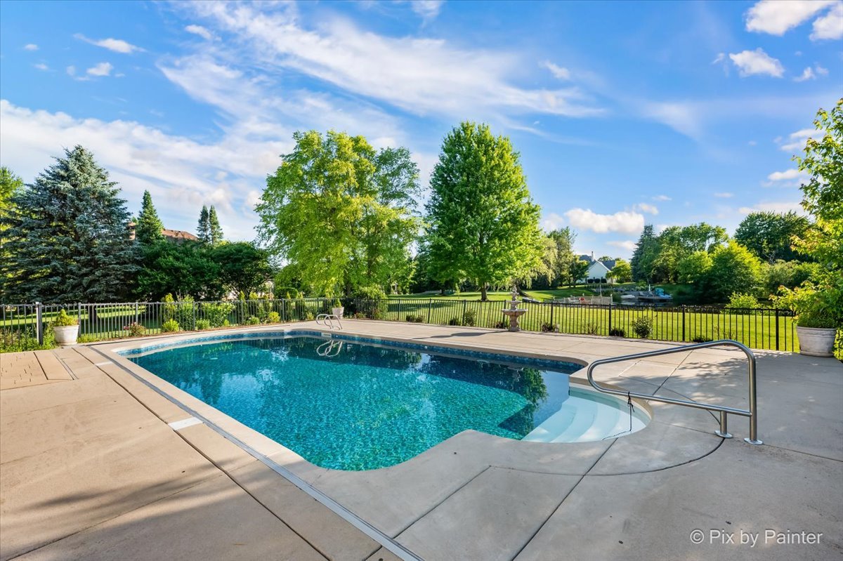 7n494 Foxglove Court Property Photo 42
