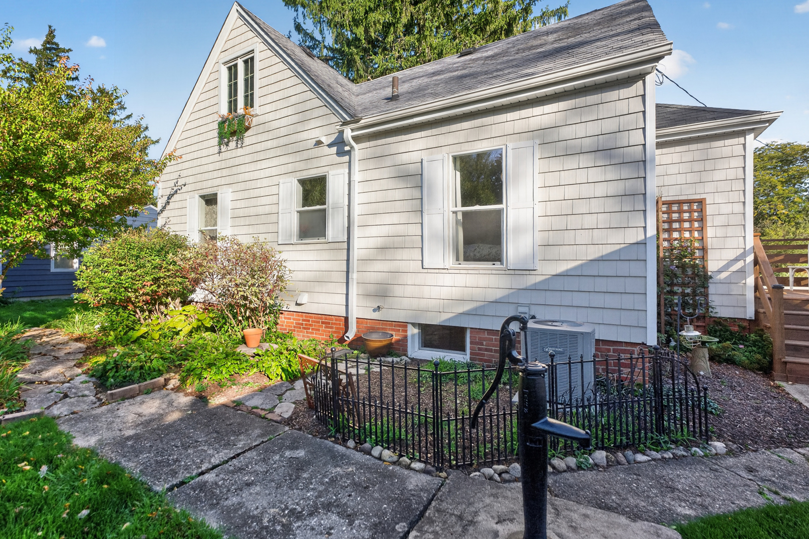 159 Terwilliger Avenue Property Photo 4