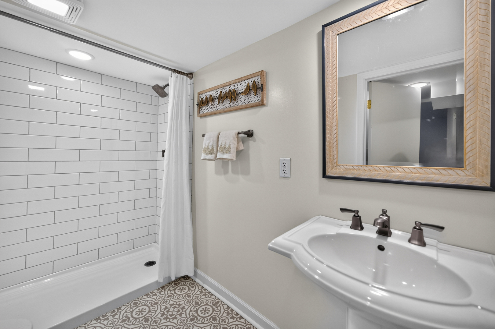 159 Terwilliger Avenue Property Photo 23