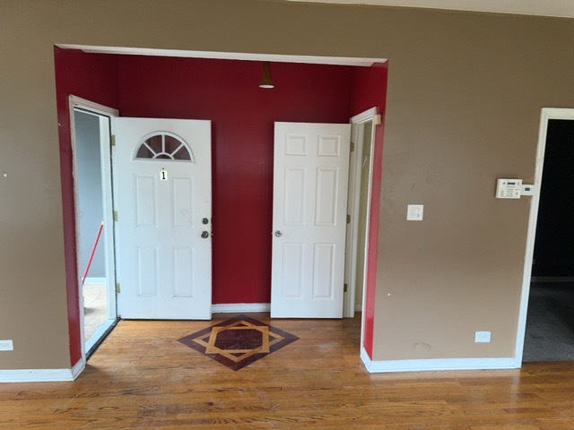 852 E 88th Street Property Photo 3