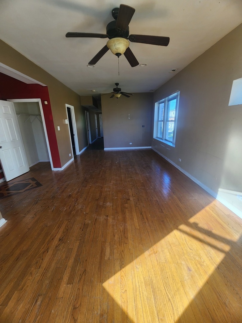852 E 88th Street Property Photo 5