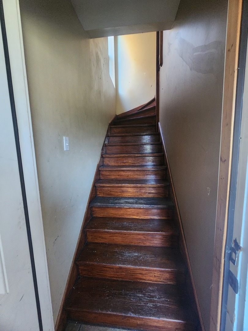 852 E 88th Street Property Photo 15