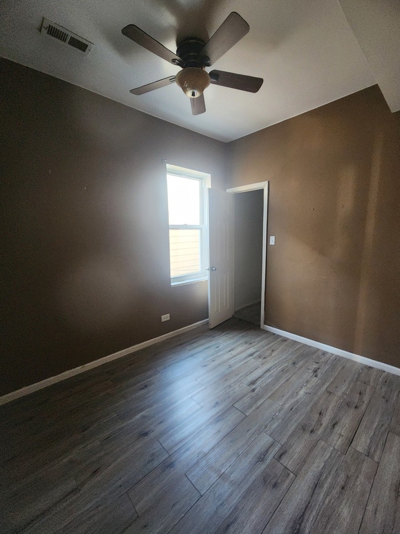 852 E 88th Street Property Photo 21