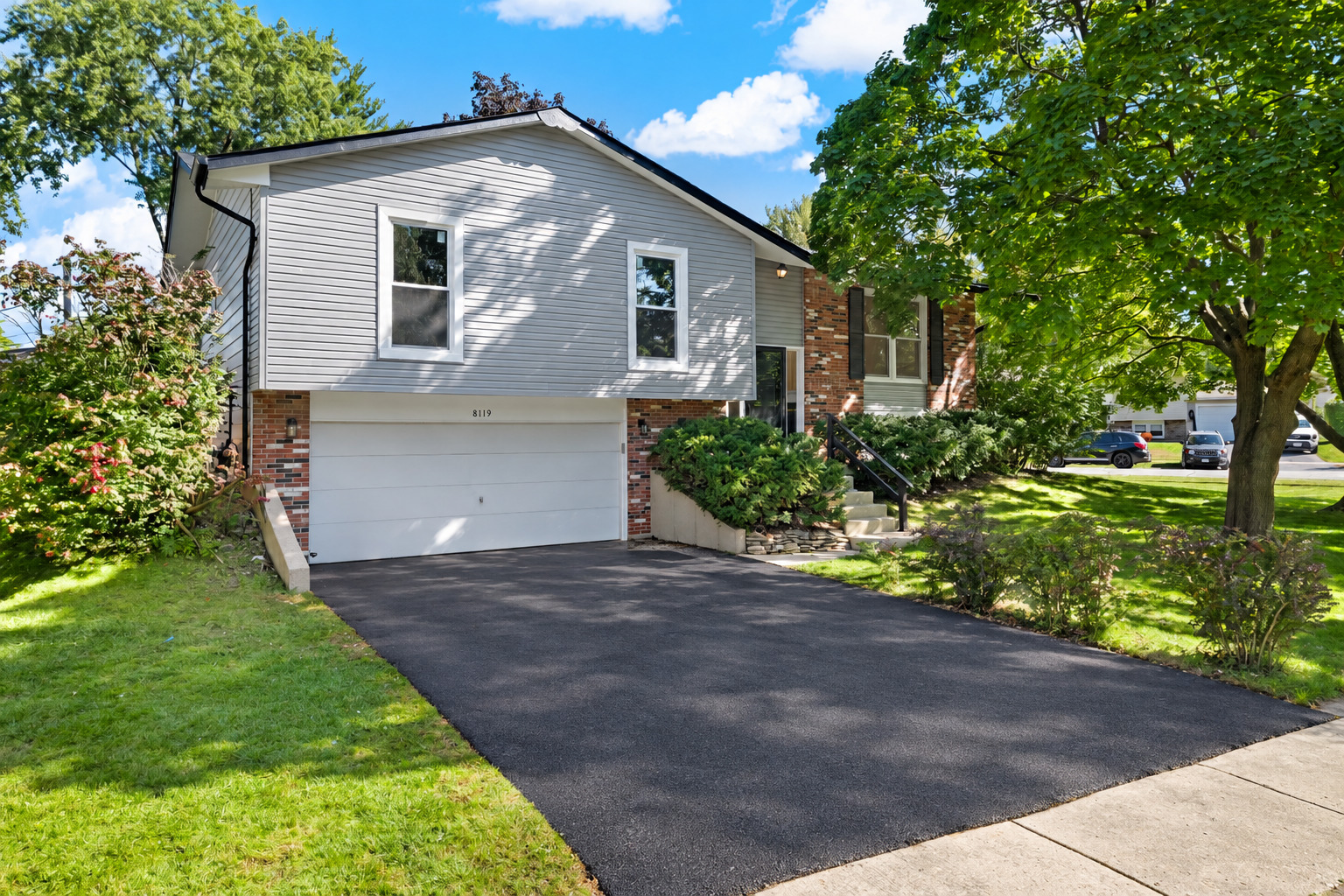 8119 Eastwood Lane Property Photo 1