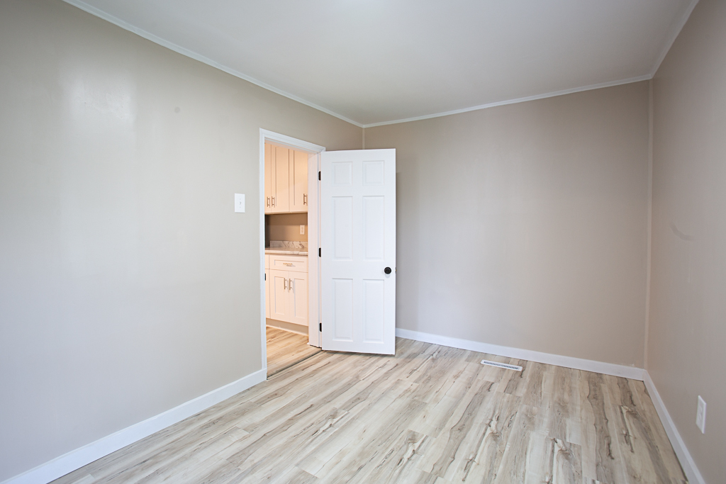 507 Commercial Street Property Photo 12