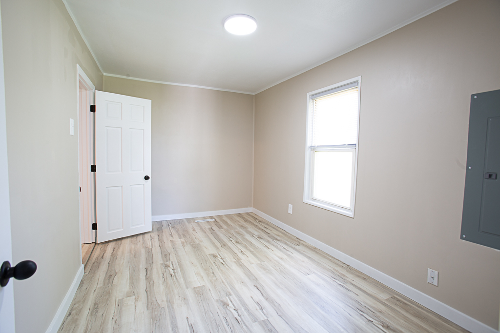 507 Commercial Street Property Photo 13
