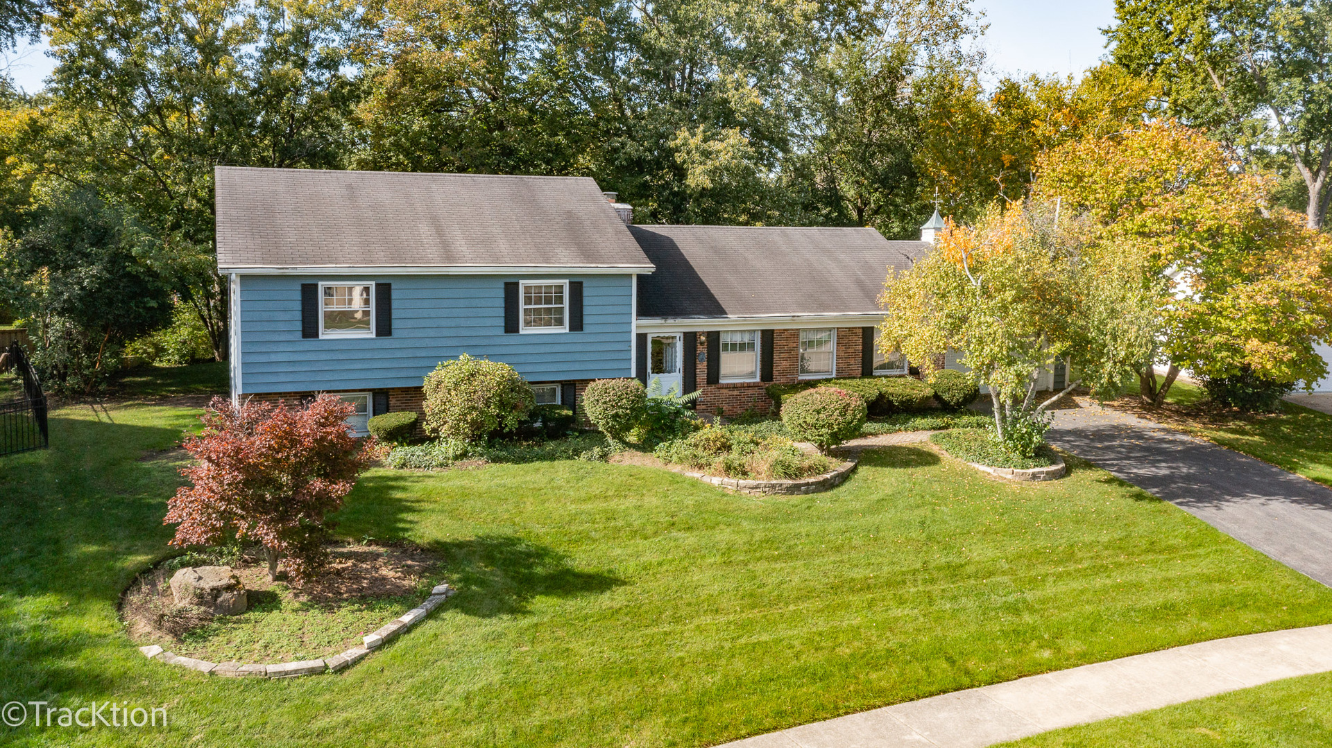 6s252 Cohasset Road Property Photo 1