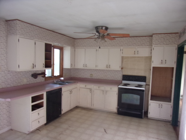 1009 Donnick Street Property Photo 6