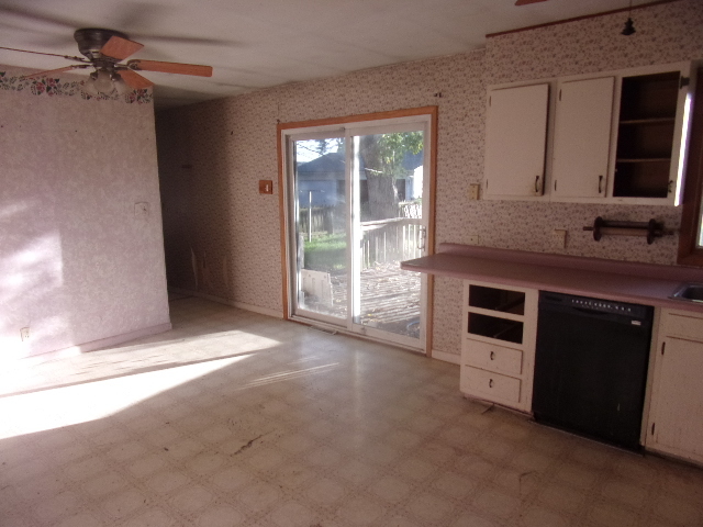 1009 Donnick Street Property Photo 12