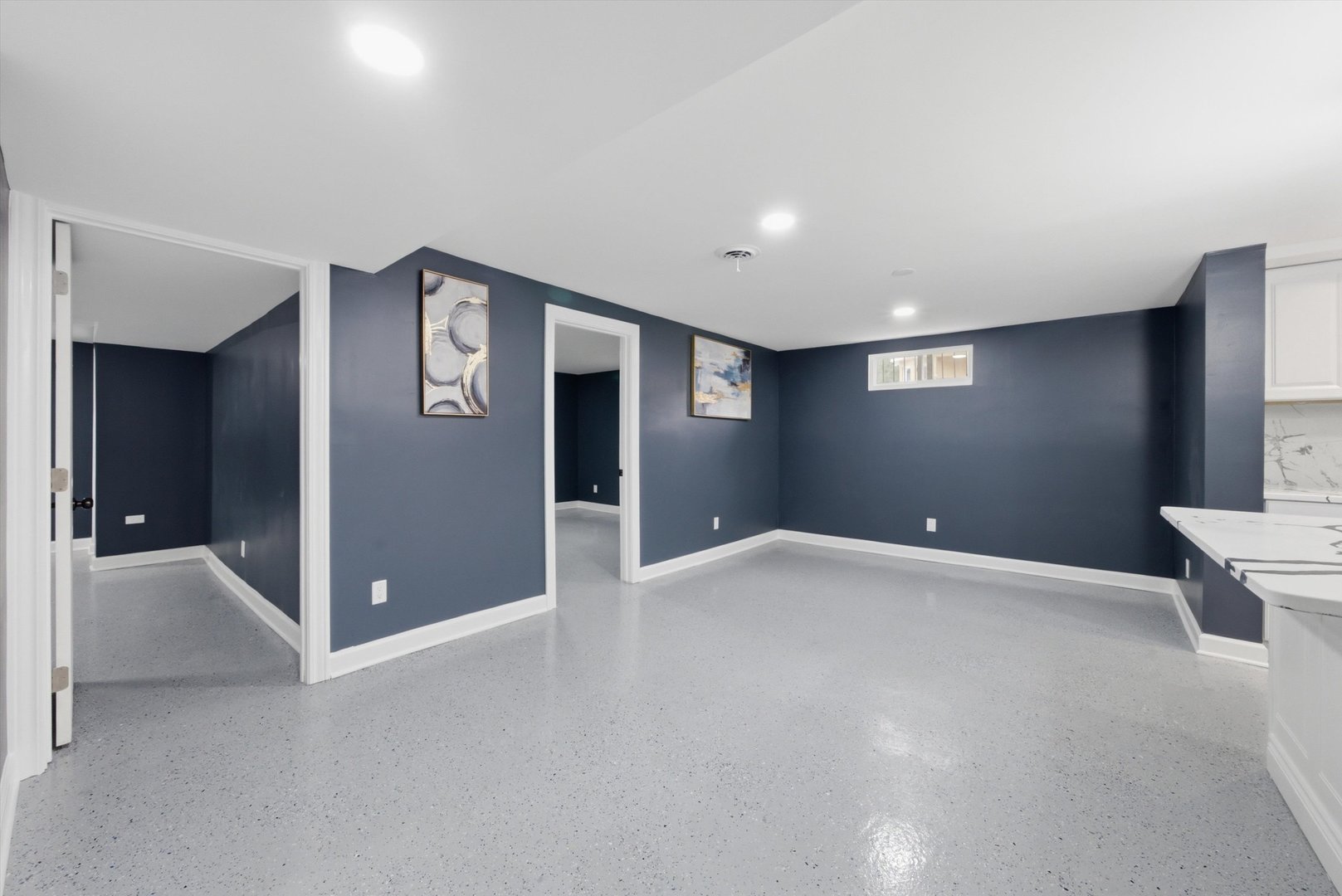 6601 S Francisco Avenue Property Photo 26