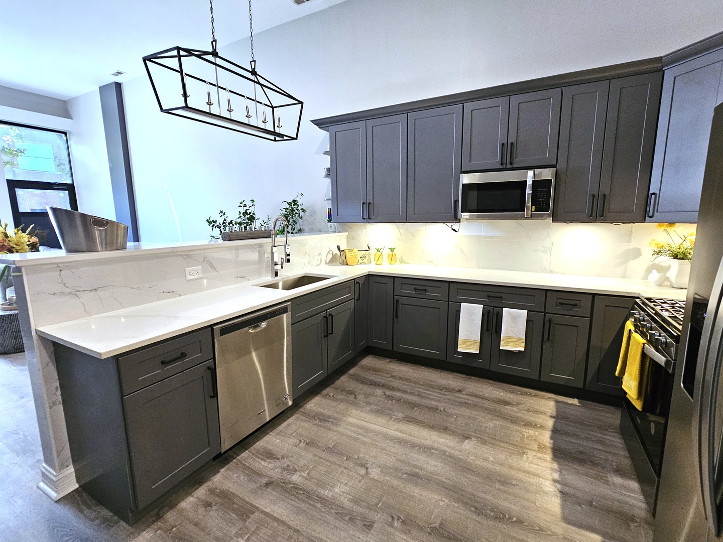 2708 W Chicago Avenue 1 Property Photo 7