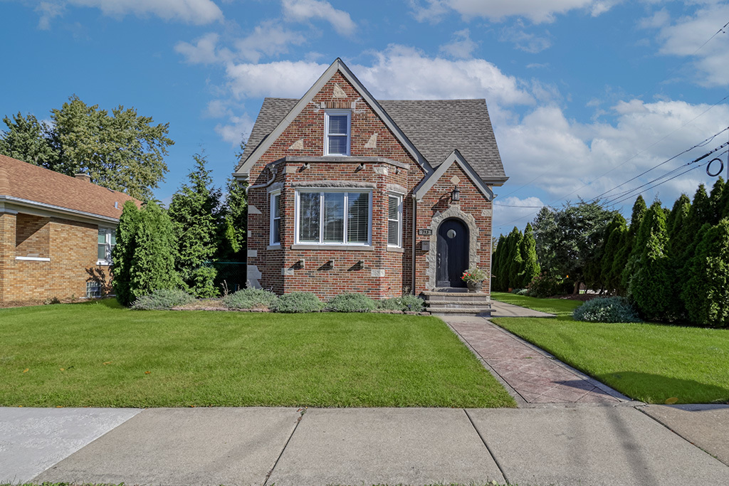 713 Mccarthy Road Property Photo 1