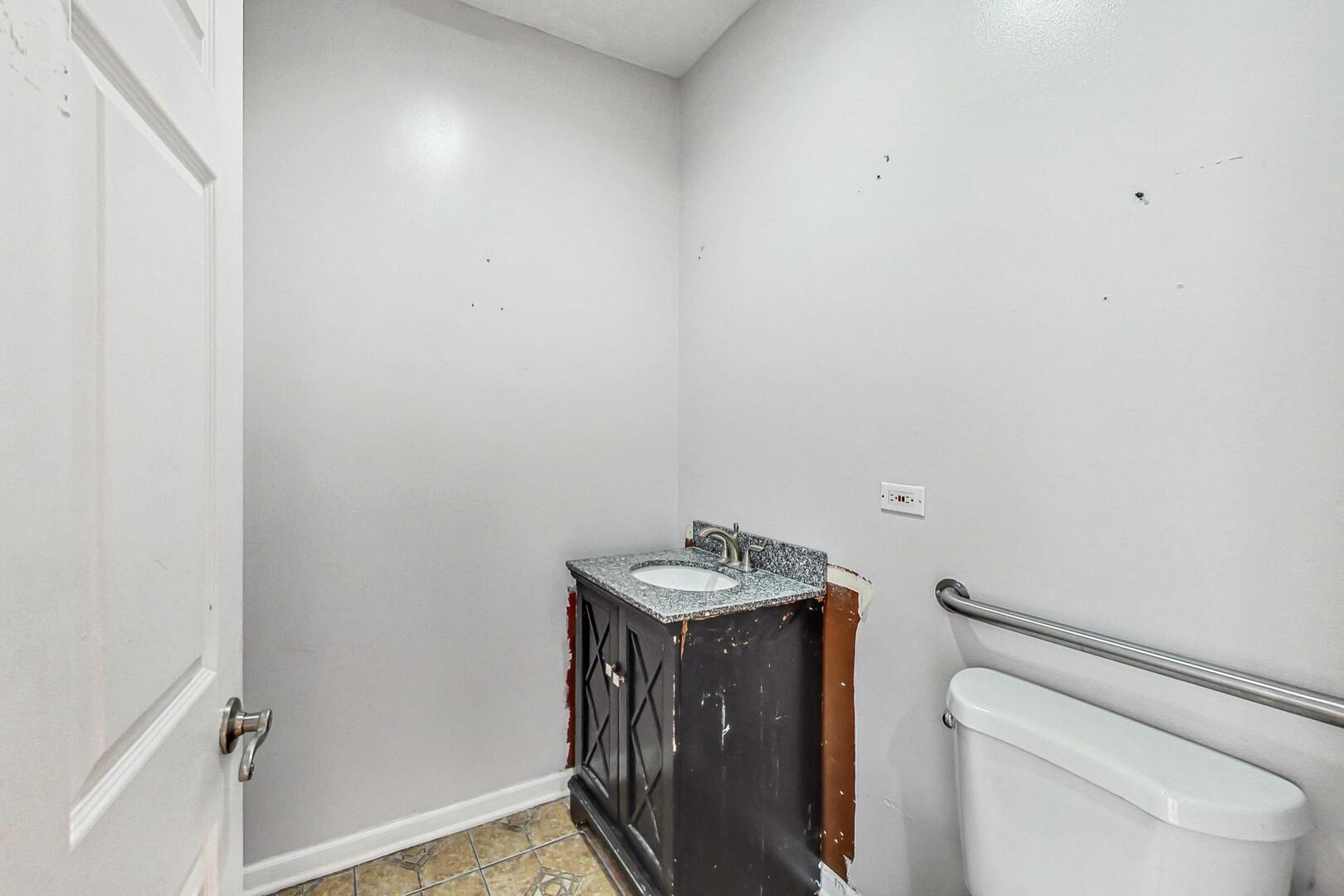 3125 N Lincoln Avenue C Property Photo 16