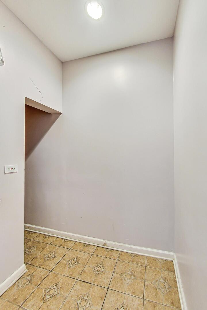 3125 N Lincoln Avenue C Property Photo 18