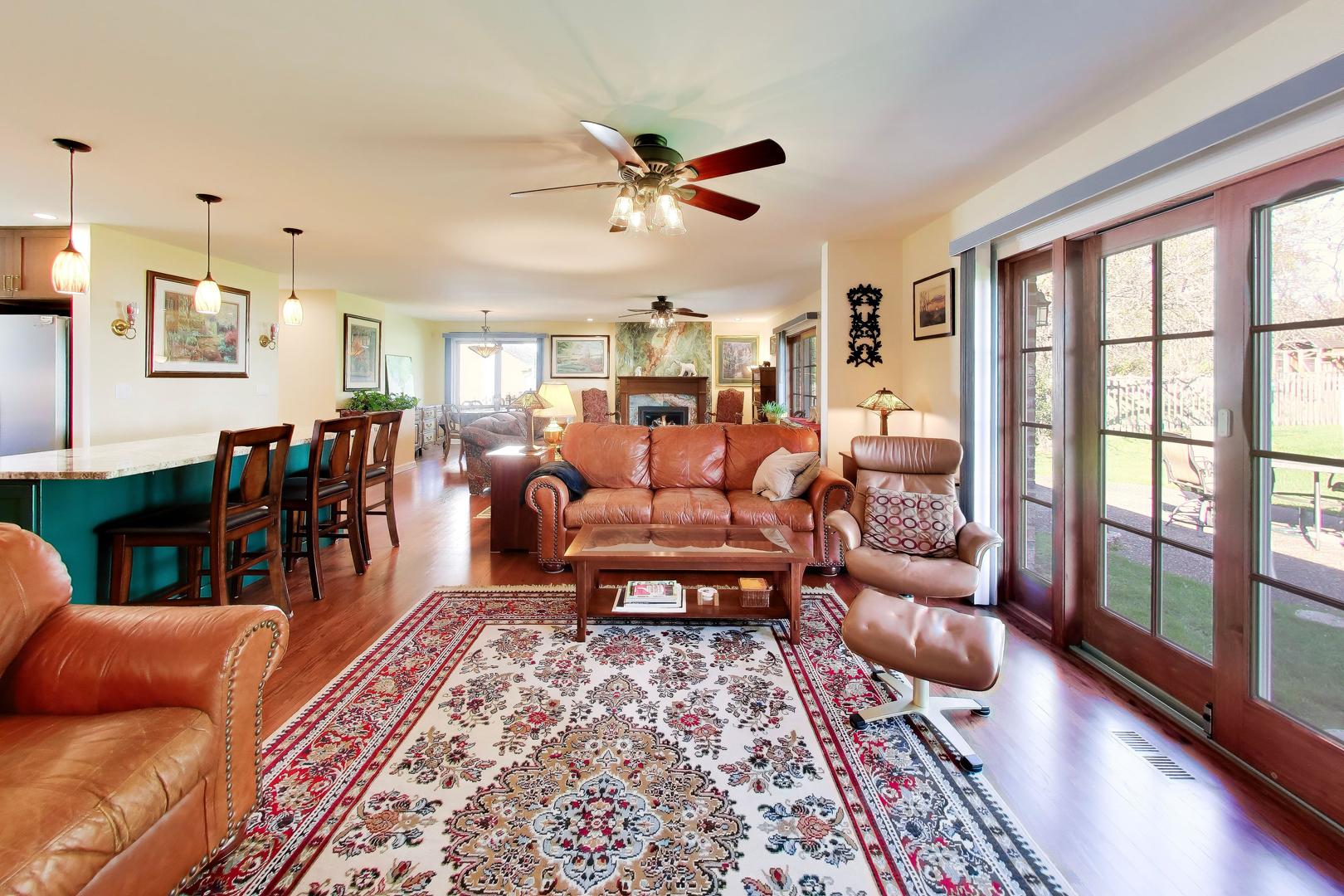 544 Fox Glove Lane Property Photo 4