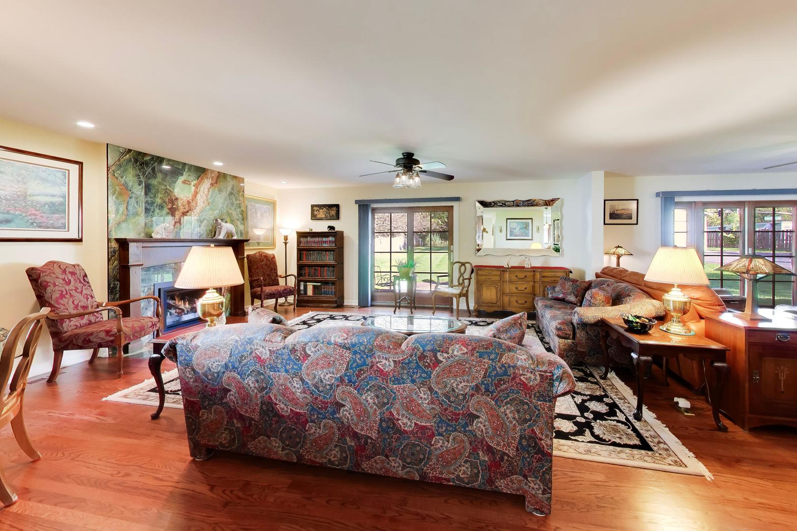 544 Fox Glove Lane Property Photo 8