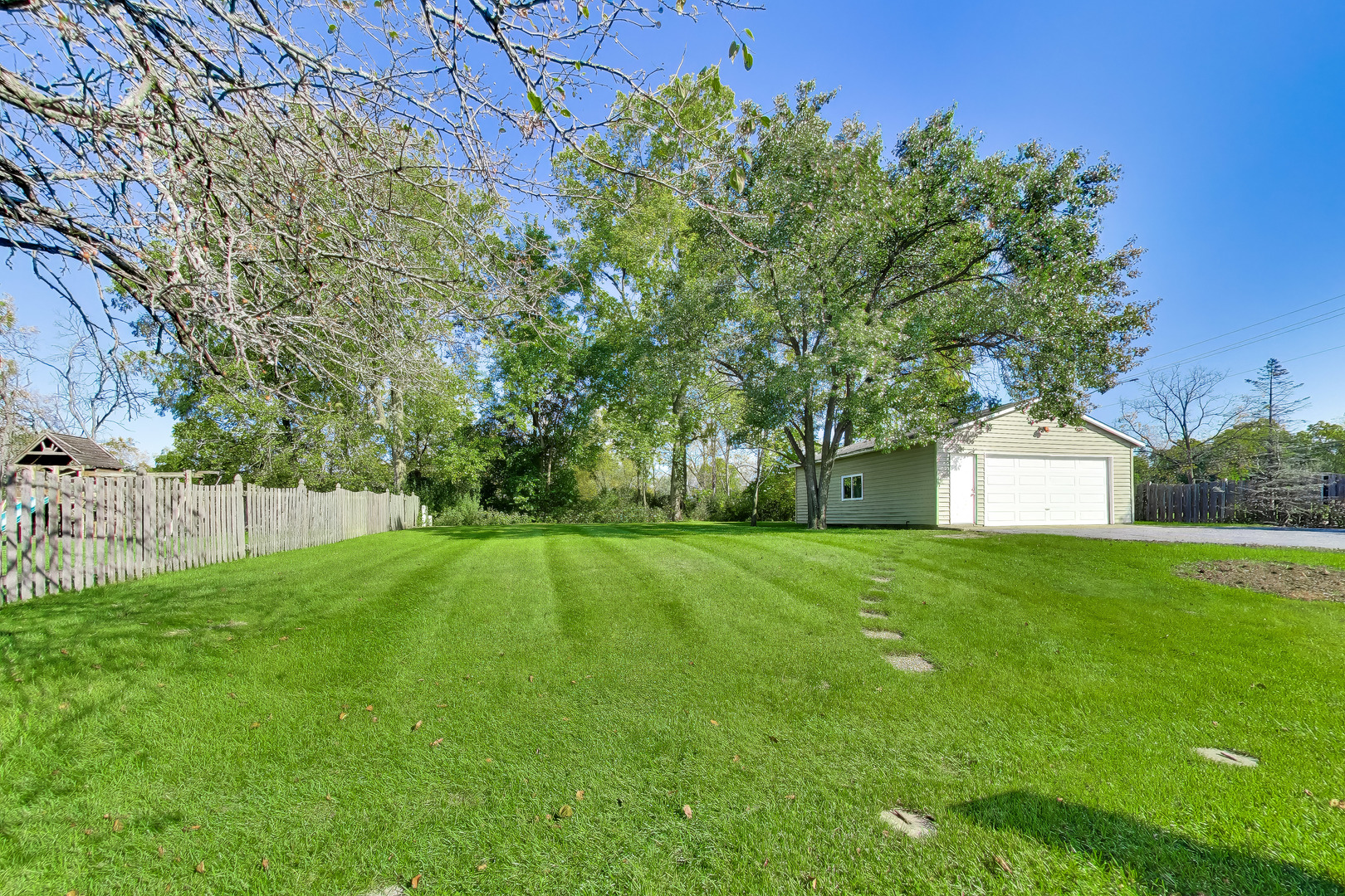 544 Fox Glove Lane Property Photo 29