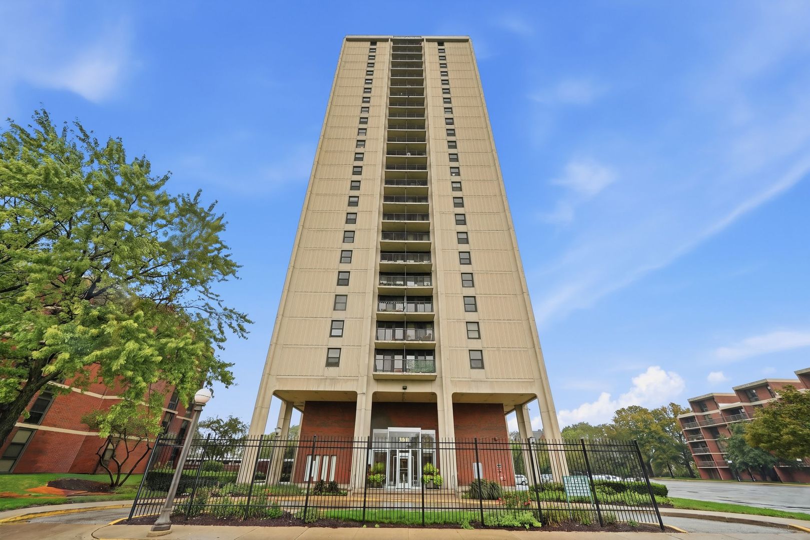 3001 S Michigan Avenue 809 Property Photo 1
