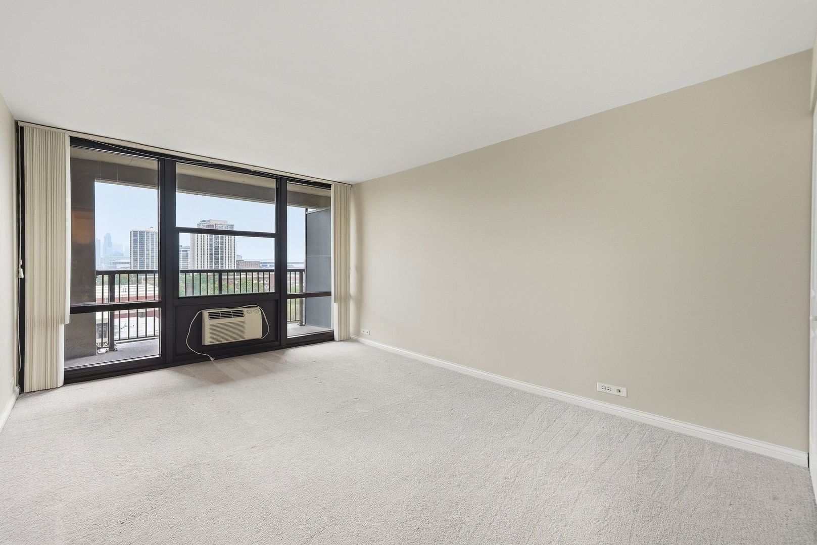 3001 S Michigan Avenue 809 Property Photo 6