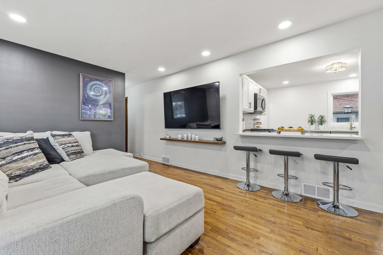 3314 Washington Street Property Photo 4