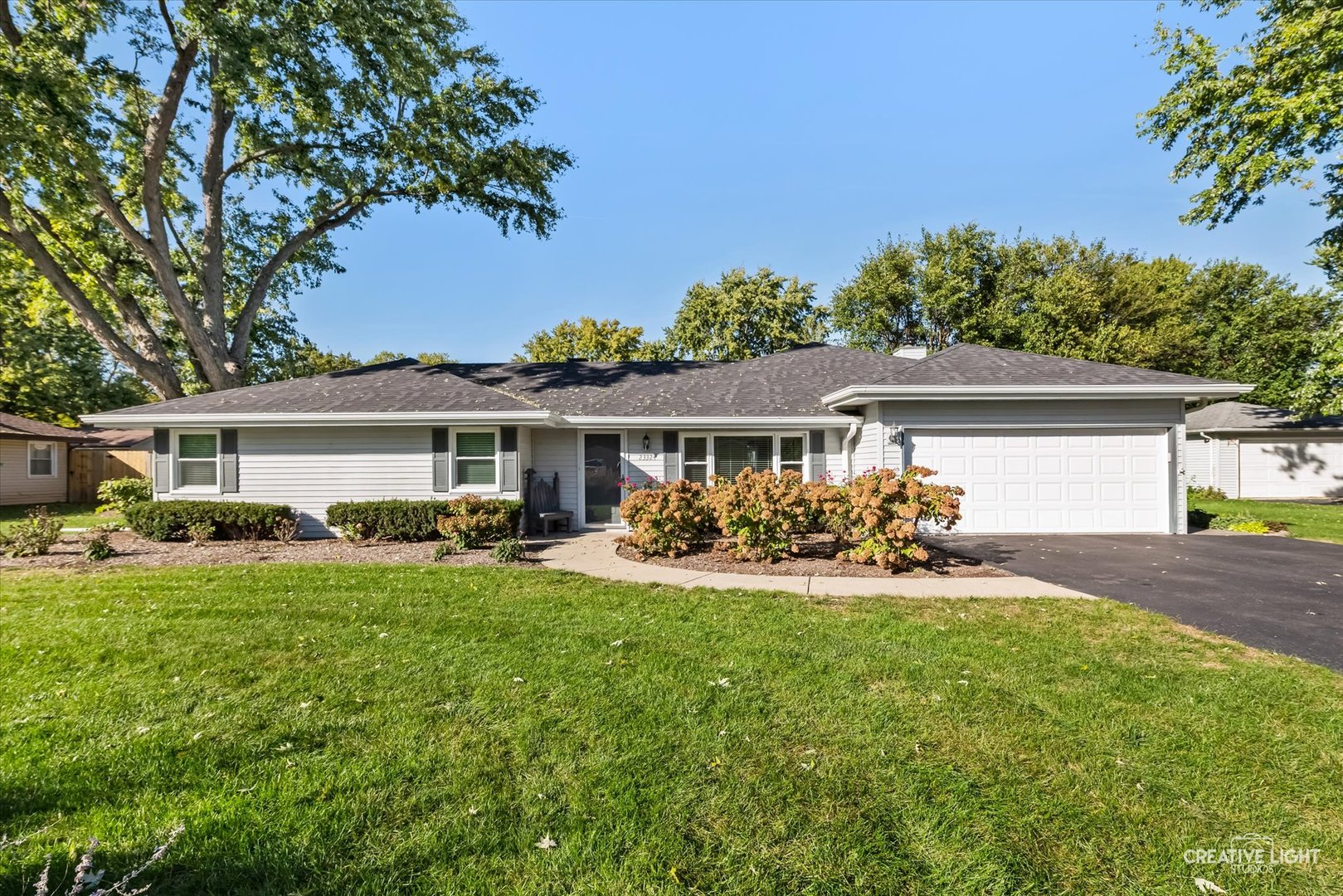 23324 W Leach Drive Property Photo 1