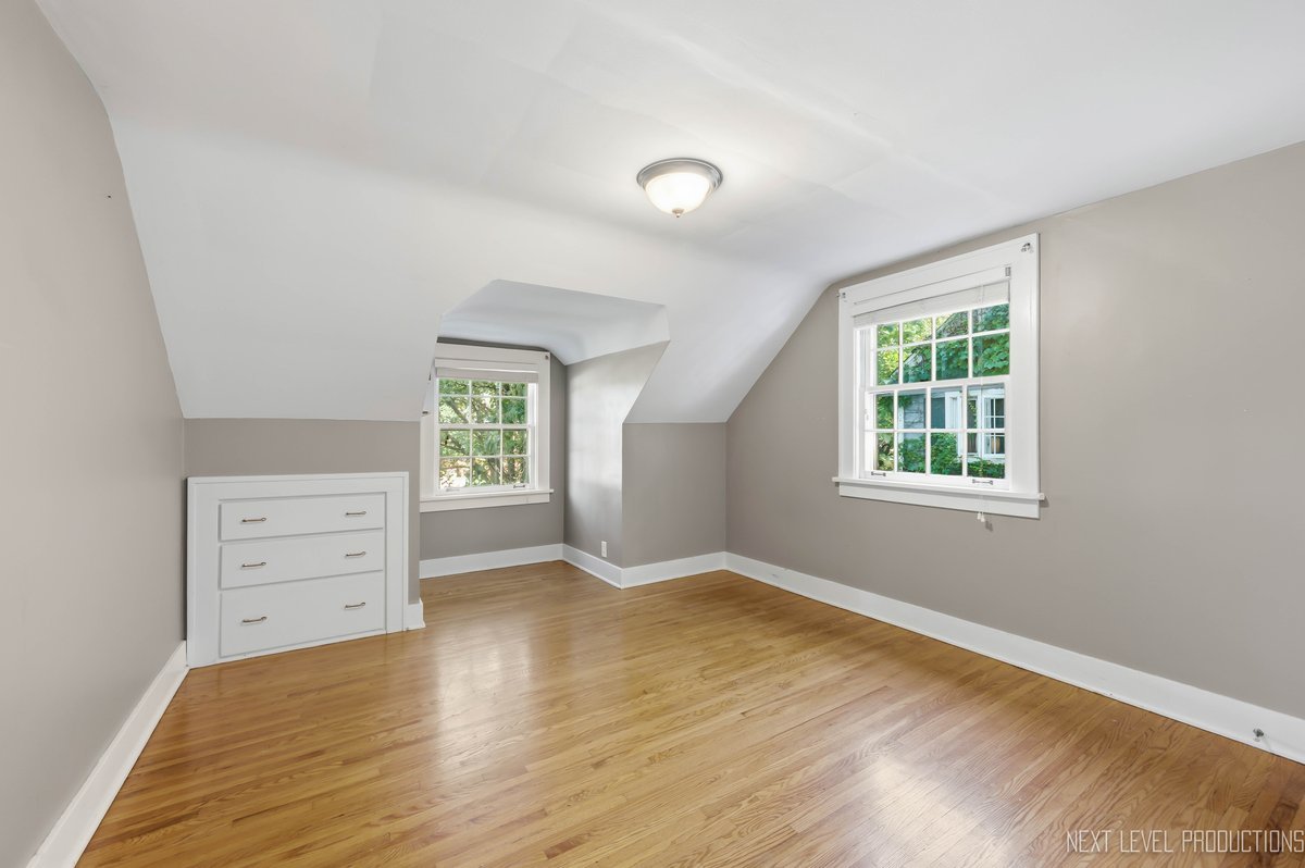 1350 Garfield Avenue Property Photo 8