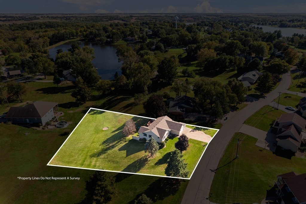 829 Fyre Lake Drive Property Photo 11