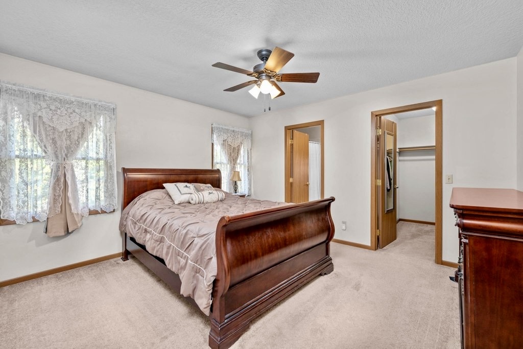829 Fyre Lake Drive Property Photo 27