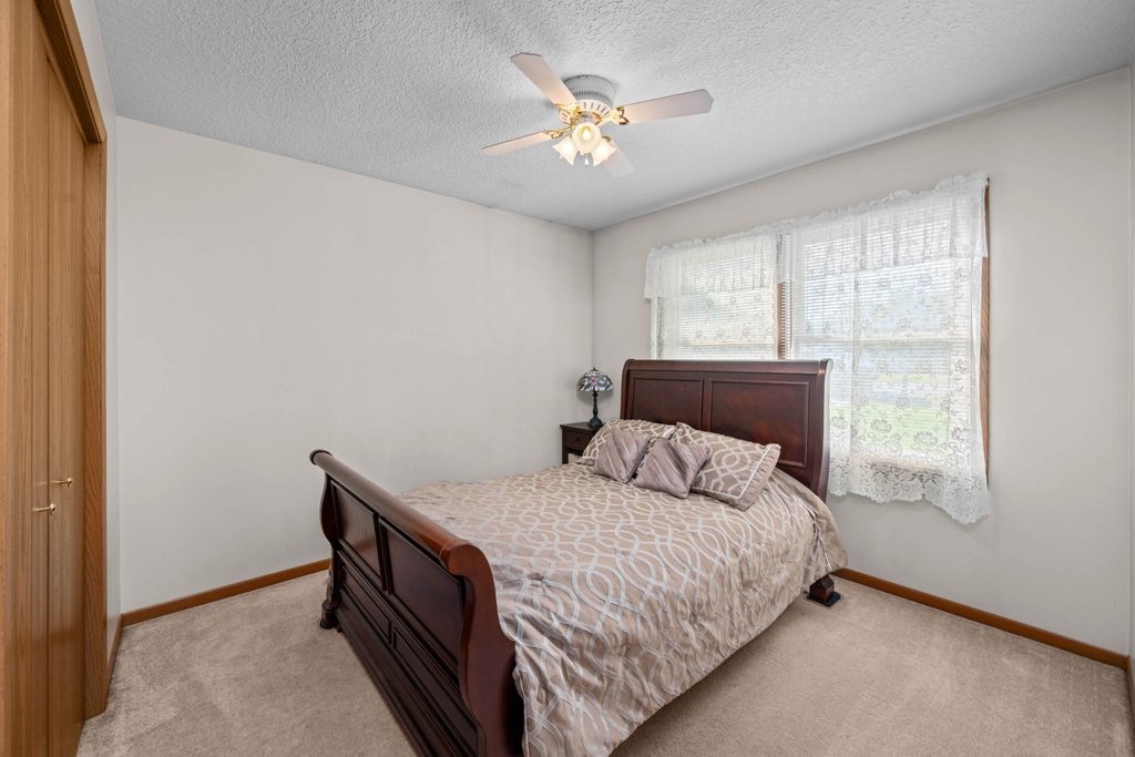 829 Fyre Lake Drive Property Photo 32