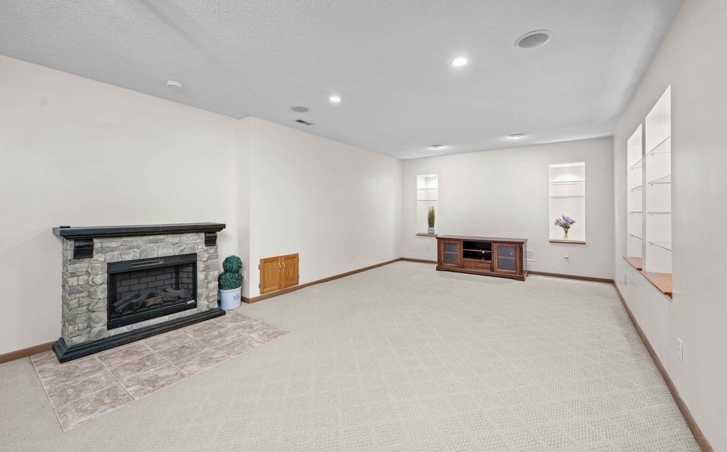 829 Fyre Lake Drive Property Photo 33