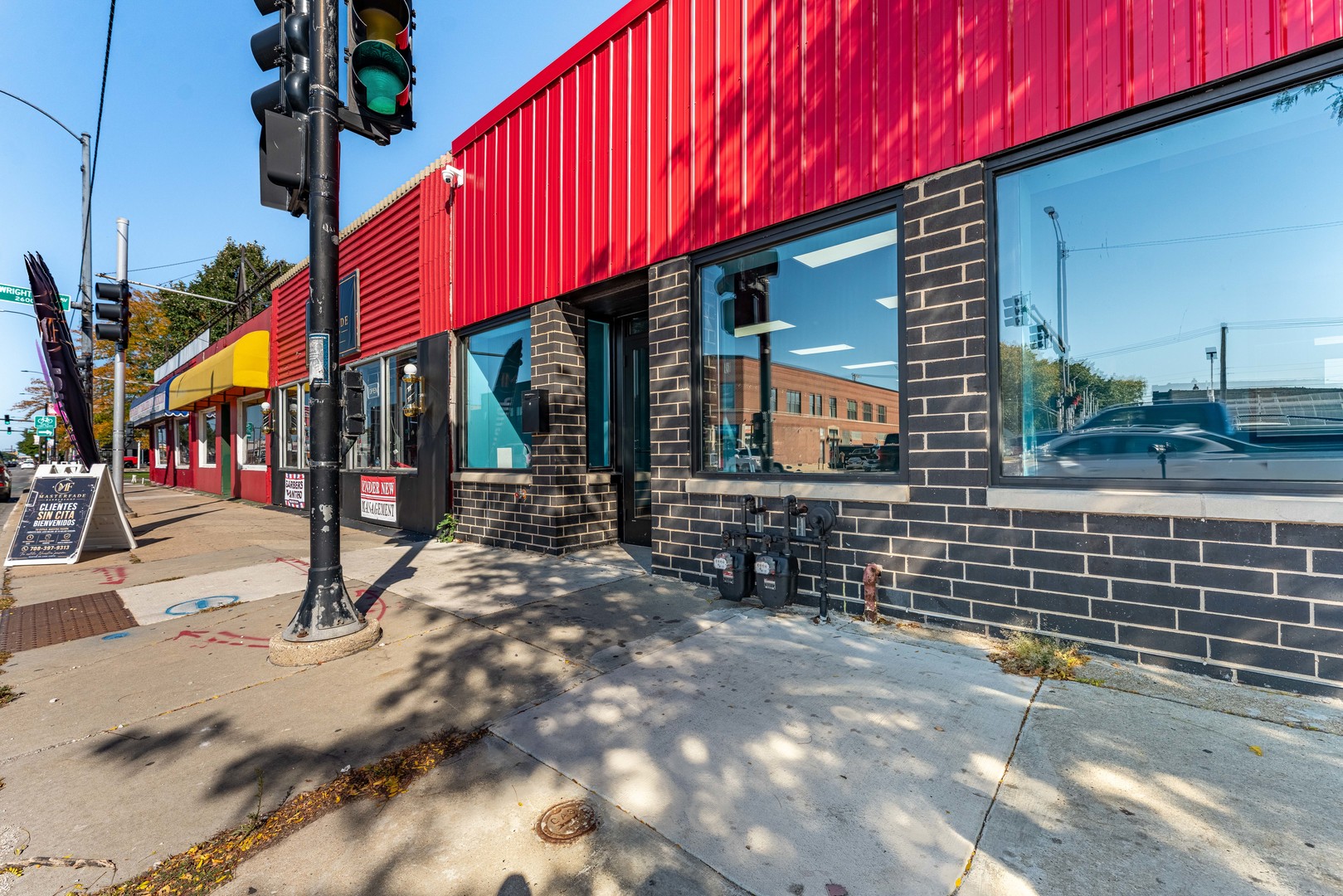 2559 N Cicero Avenue Property Photo 1
