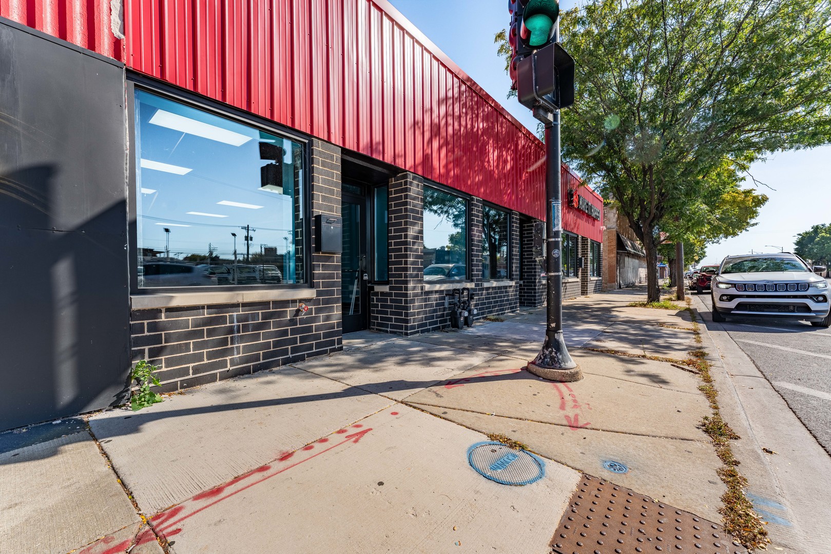 2559 N Cicero Avenue Property Photo 2
