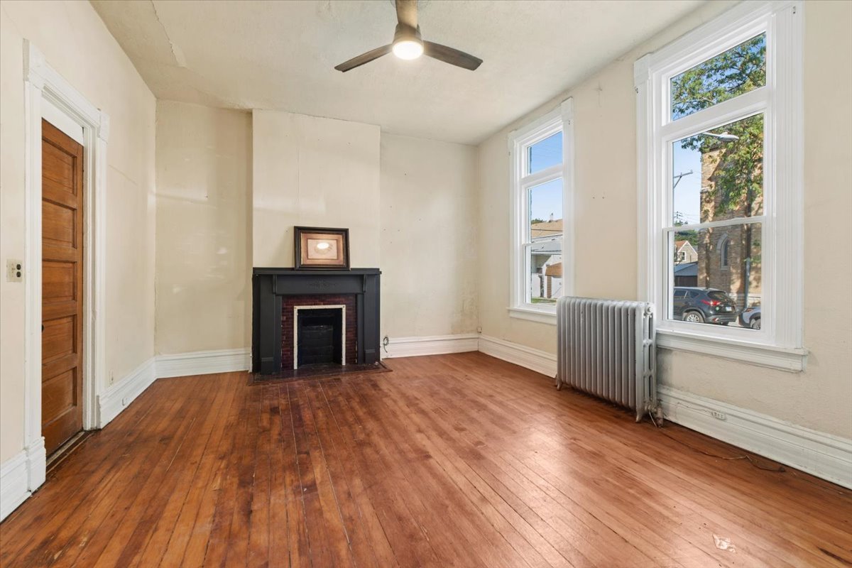 3700 S Honore Street Property Photo 5