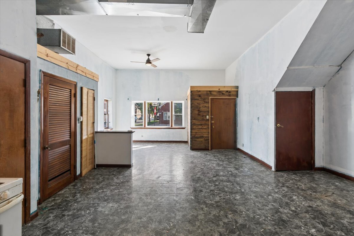 3700 S Honore Street Property Photo 9