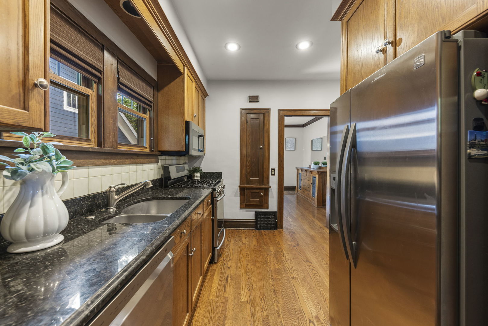4821 Saratoga Avenue Property Photo 10
