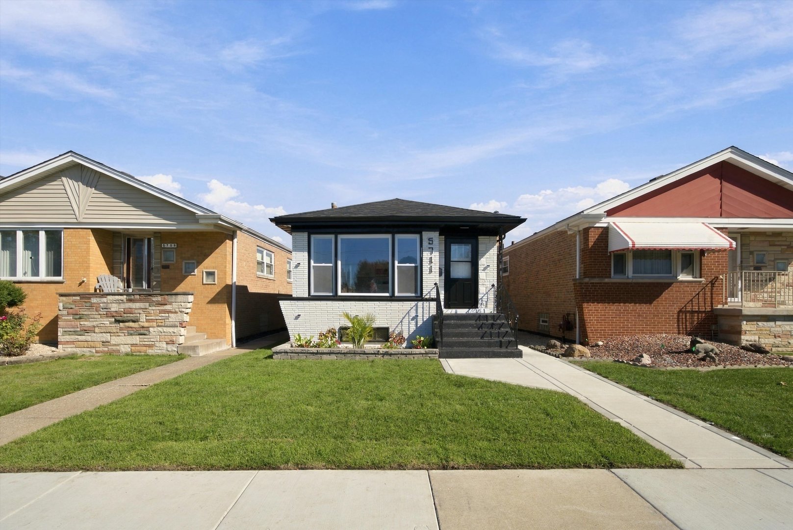 5711 S Mayfield Avenue Property Photo 1