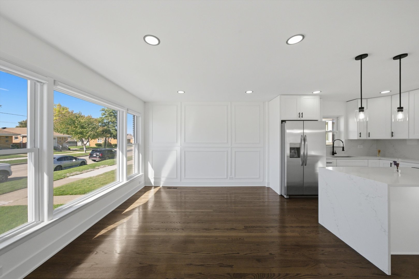 5711 S Mayfield Avenue Property Photo 14