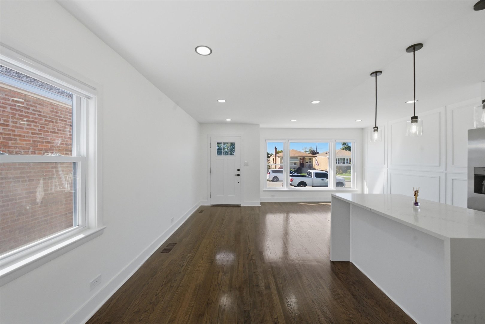 5711 S Mayfield Avenue Property Photo 18