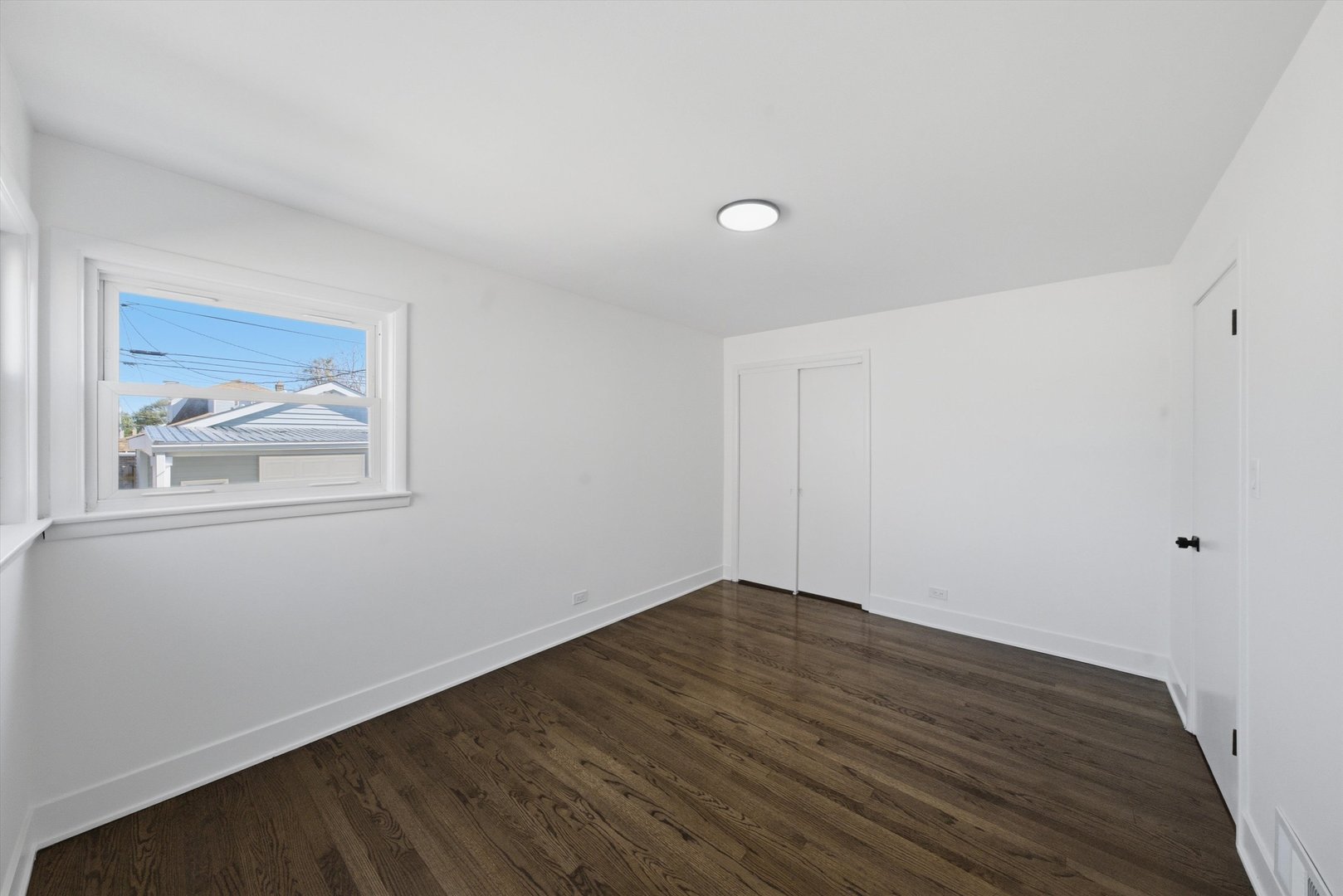 5711 S Mayfield Avenue Property Photo 22