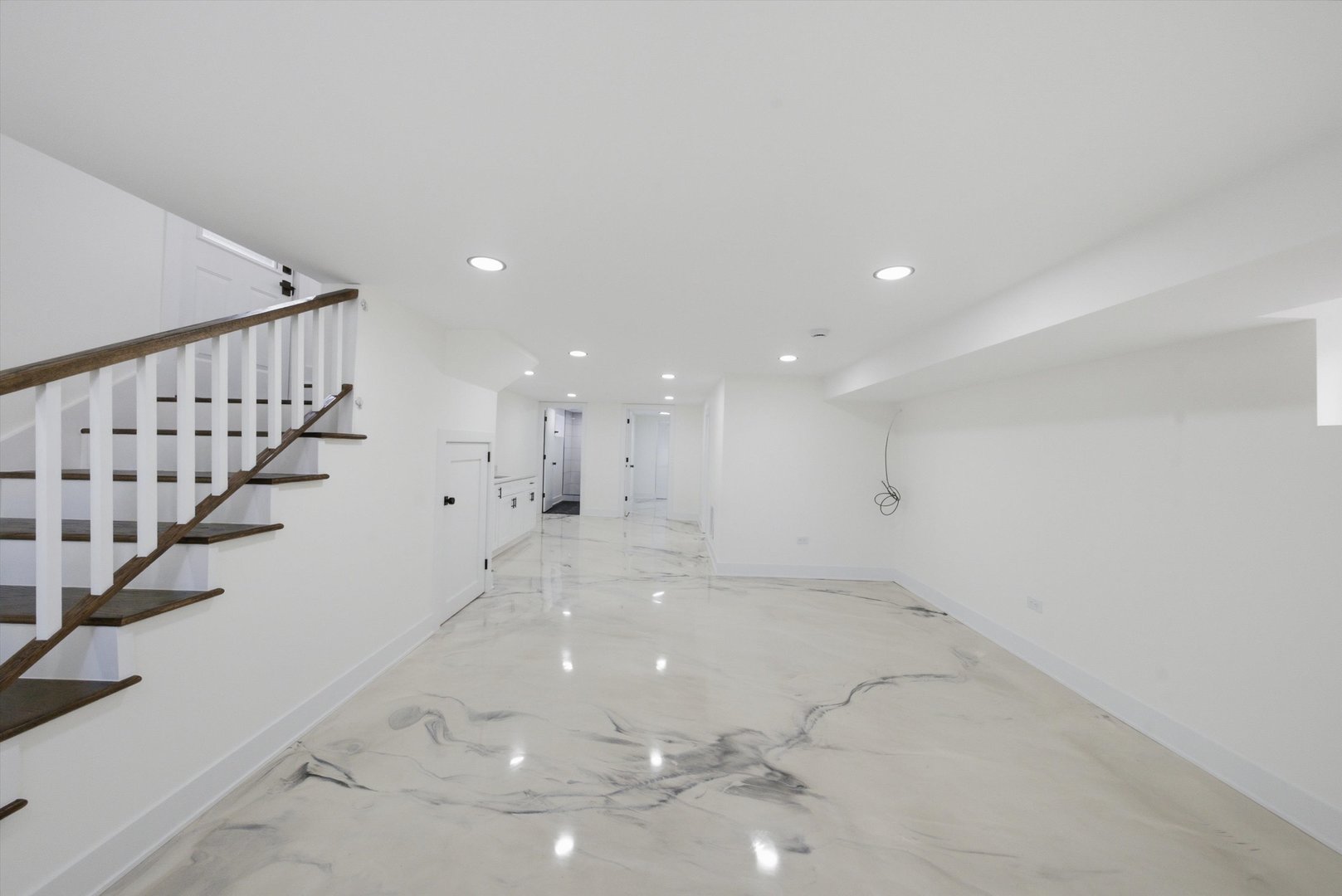 5711 S Mayfield Avenue Property Photo 24