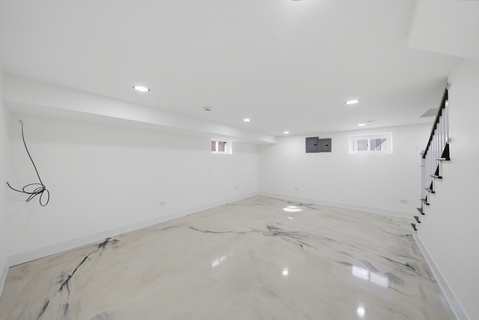 5711 S Mayfield Avenue Property Photo 29