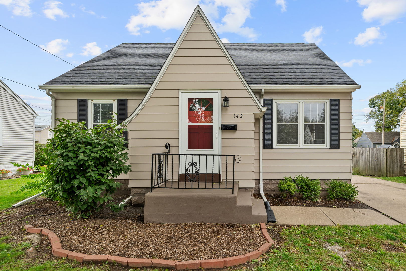 342 W 29th Street Property Photo 1
