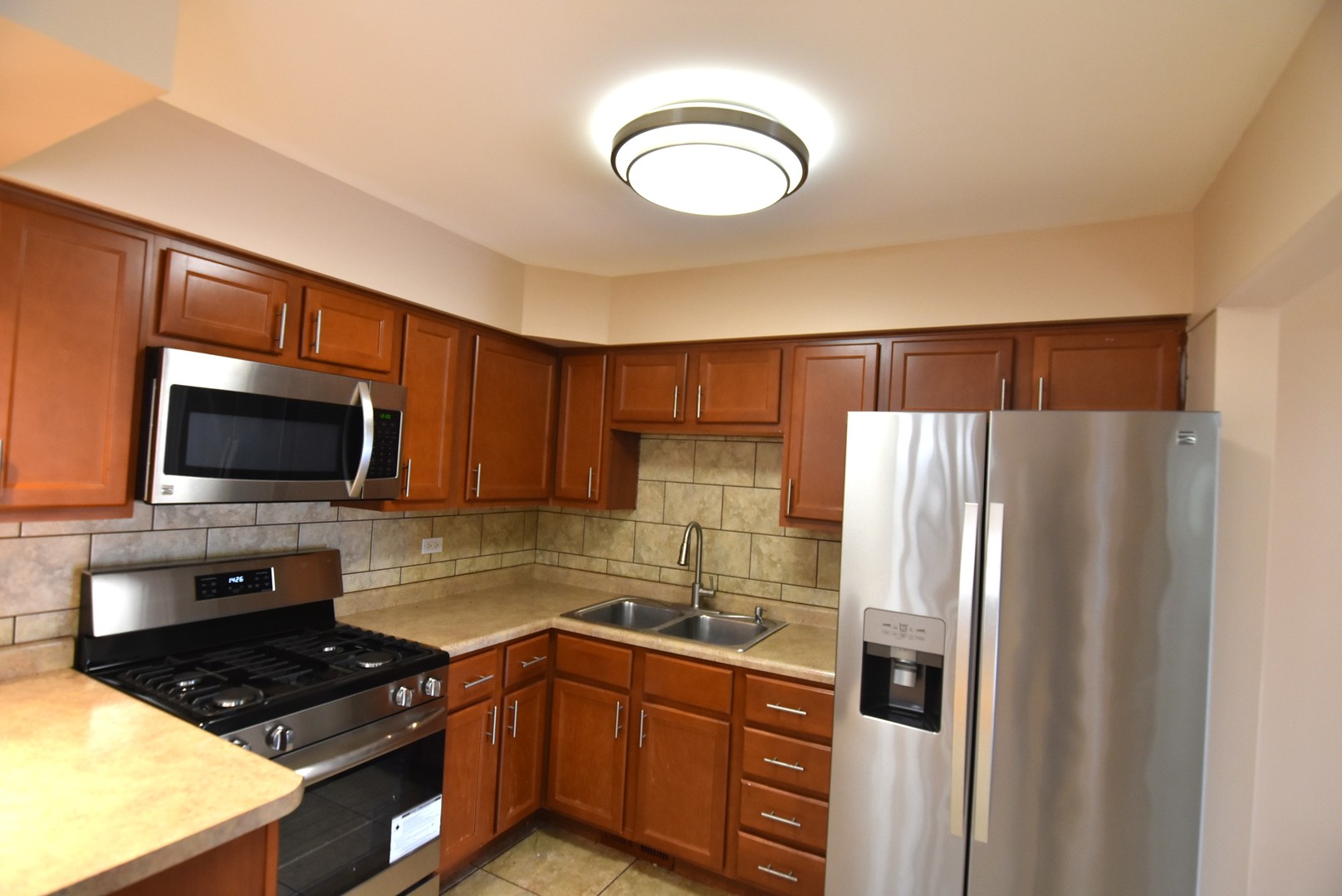210 E Myrick Avenue Property Photo 3